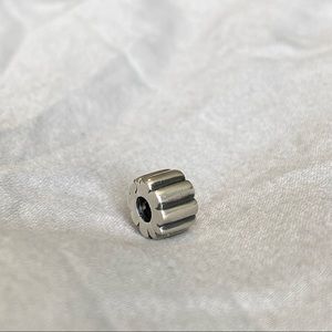 Pandora Retired Ribbed Clip Charm